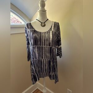 Sheer Nally & Millie long tunic top with 3/4 sleeves - size medium.